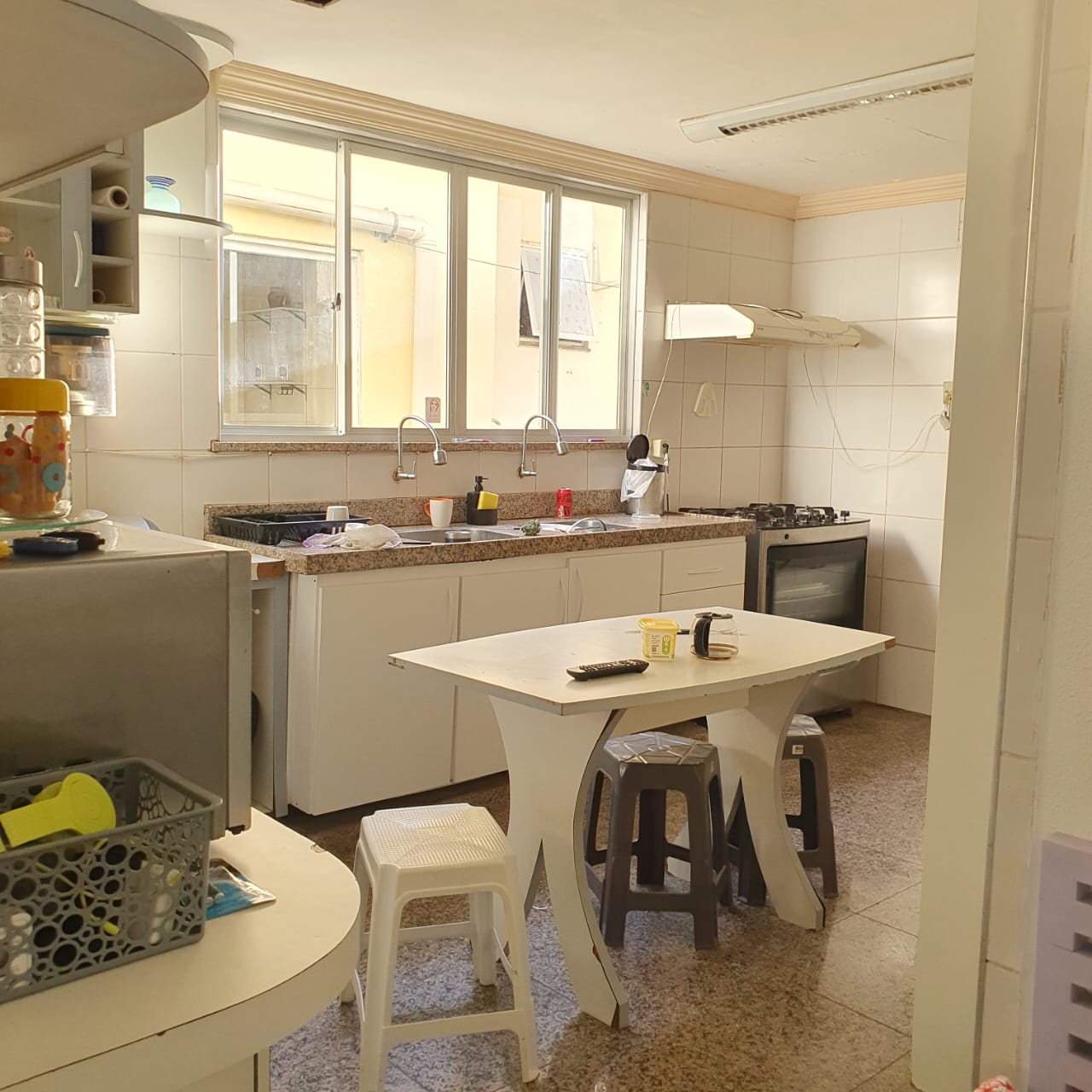 Imagem Casa com 3 Quartos à Venda, 762 m² em Sapiranga-Coité - Fortaleza Imagem Casa com 3 Quartos à Venda, 762 m² em Sapiranga-Coité - Fortaleza