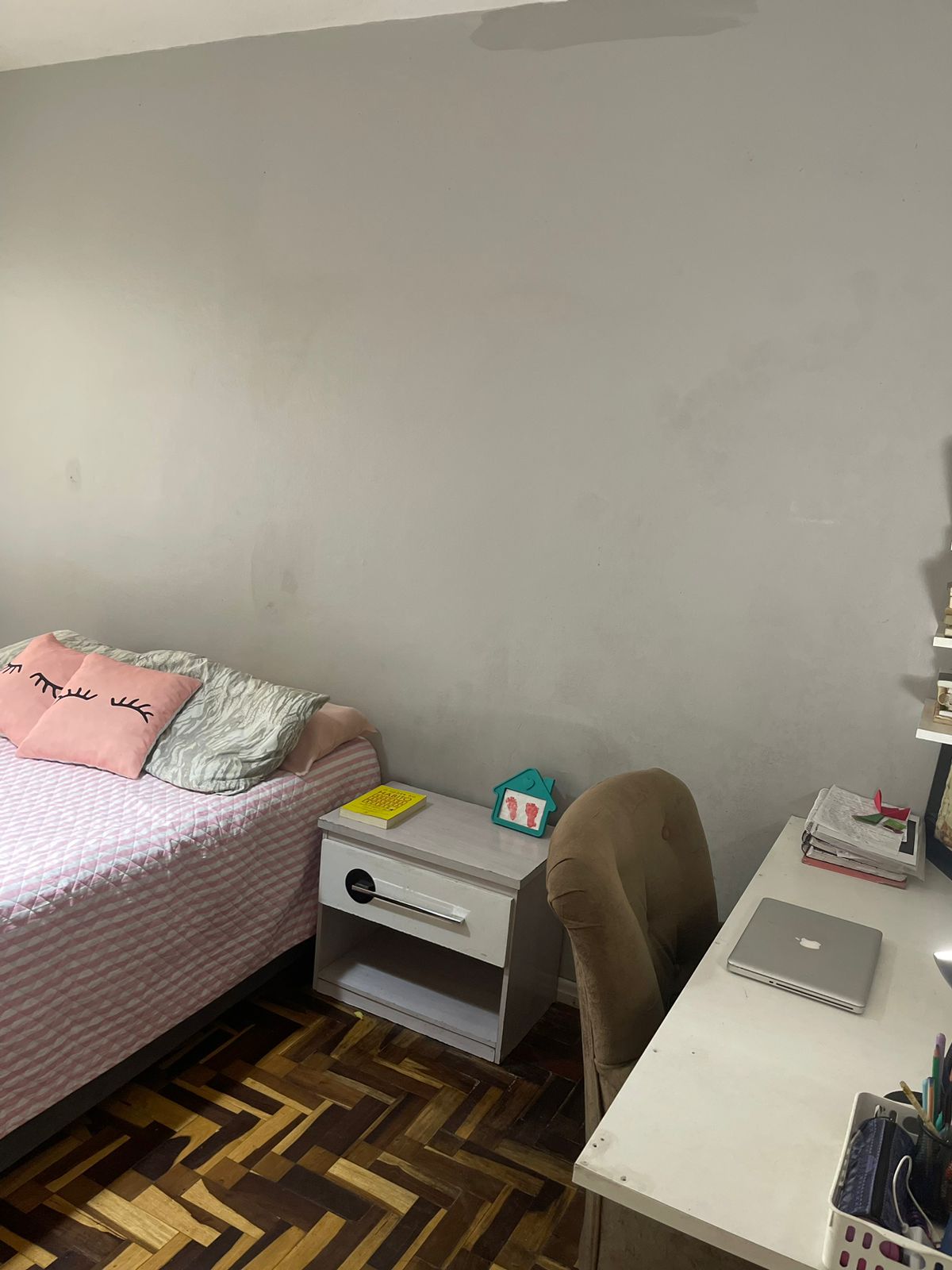 Imagem Apartamento com 2 Quartos à Venda, 68 m²em Vila Ipiranga - Porto Alegre