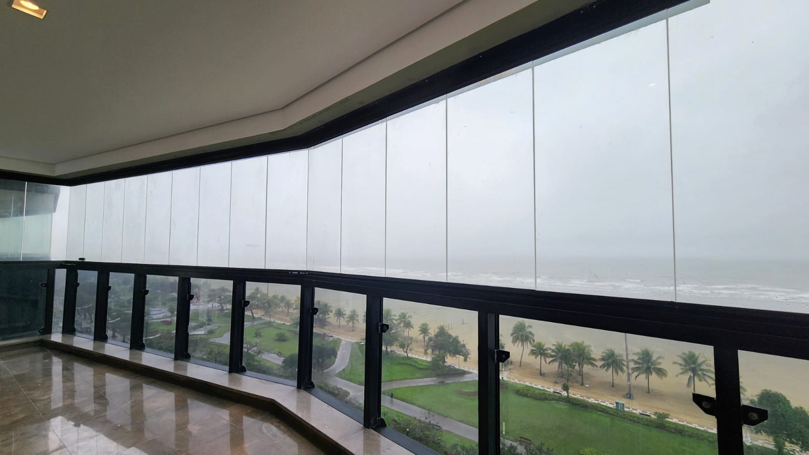 Imagem Apartamento com 4 Quartos à Venda, 251 m²em Pompéia - Santos