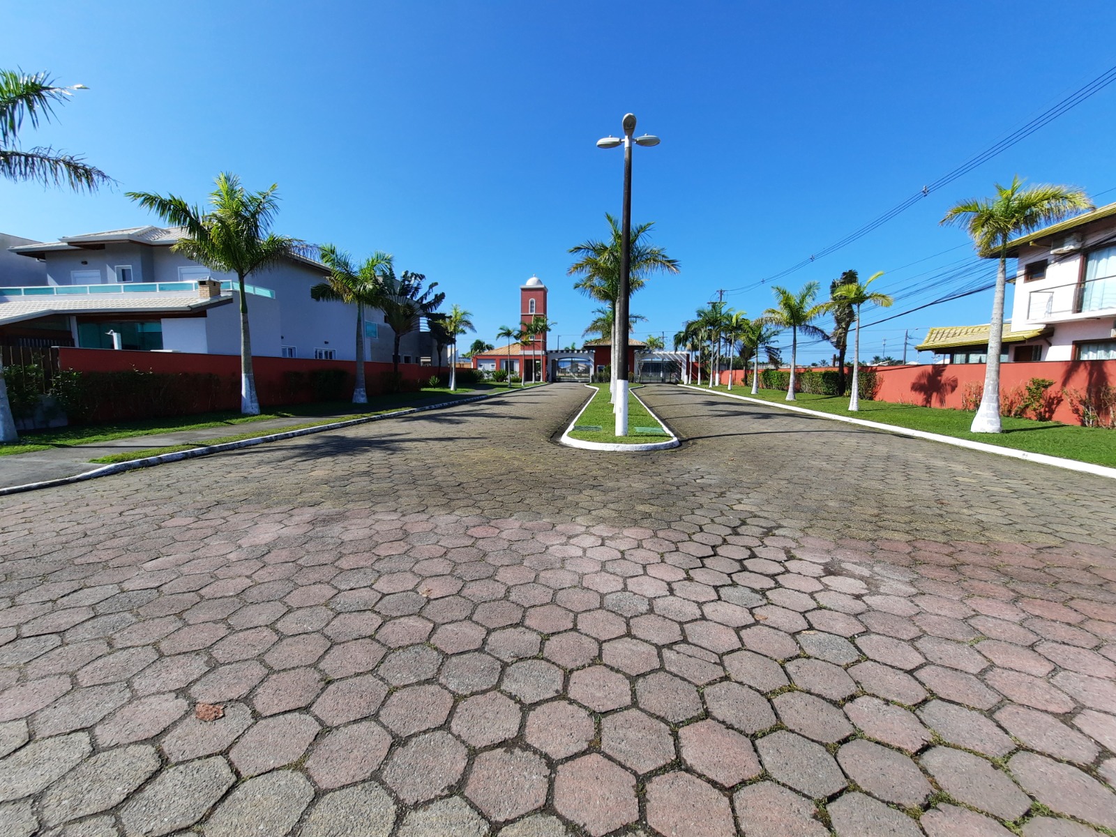 Imagem Sobrado com 4 Quartos à Venda, 250 m²em Bougainville IV - Peruibe Imagem Sobrado com 4 Quartos à Venda, 250 m²em Bougainville IV - Peruibe