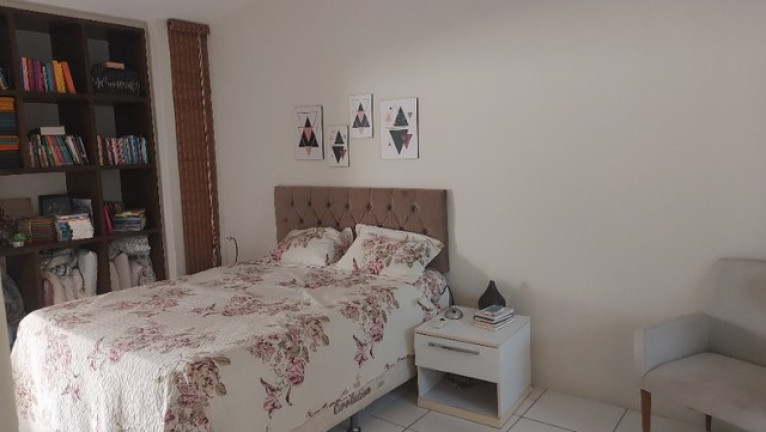 Imagem Casa com 4 Quartos à Venda, em Piedade - Jaboatão dos Guararapes Imagem Casa com 4 Quartos à Venda, em Piedade - Jaboatão dos Guararapes