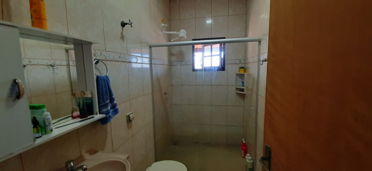 Imagem Sobrado com 3 Quartos à Venda, 300 m² em Parque Balneário Maria Helena - Caraguatatuba