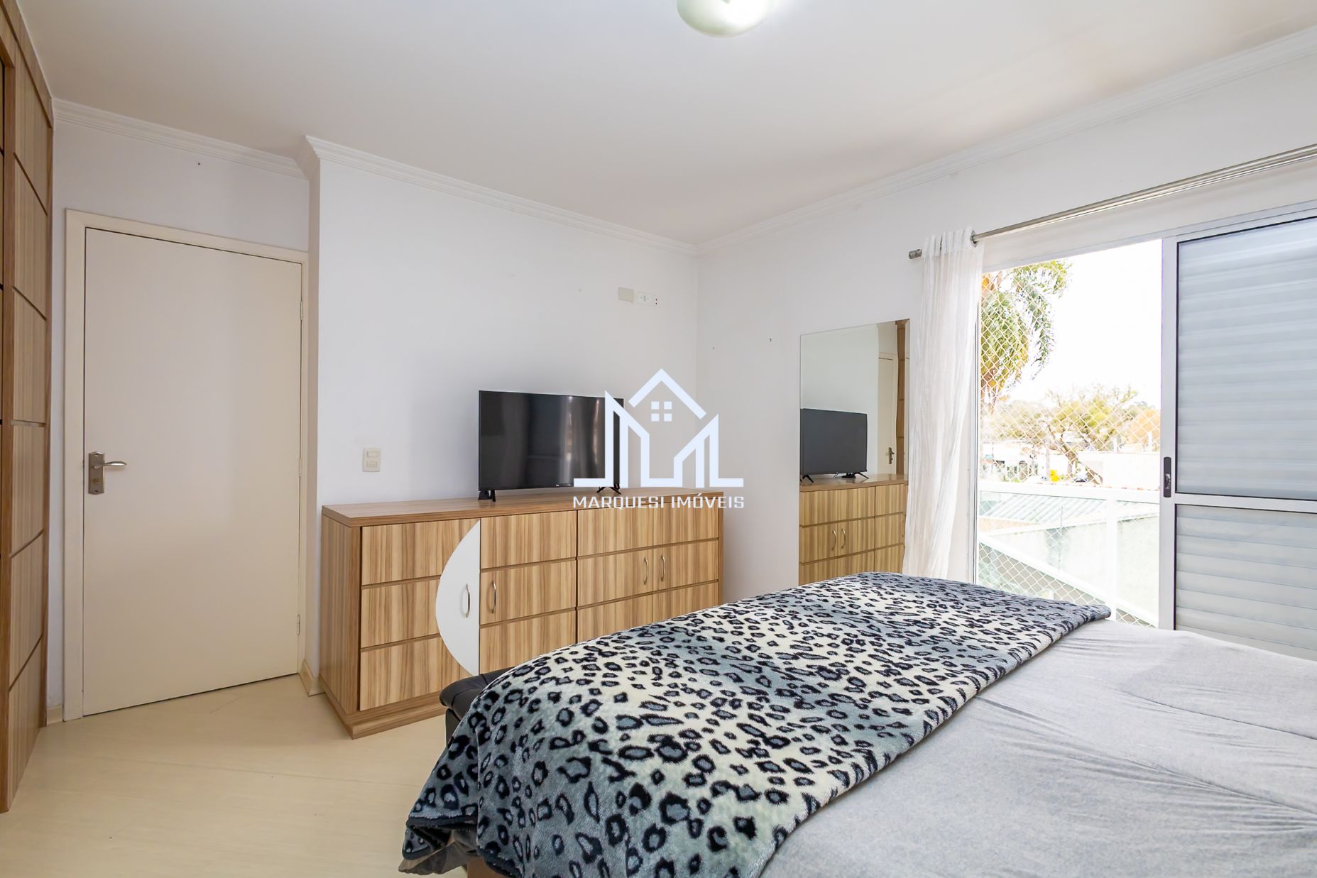Imagem Sobrado com 3 Quartos à Venda, 172 m² em Santa Felicidade - Curitiba
