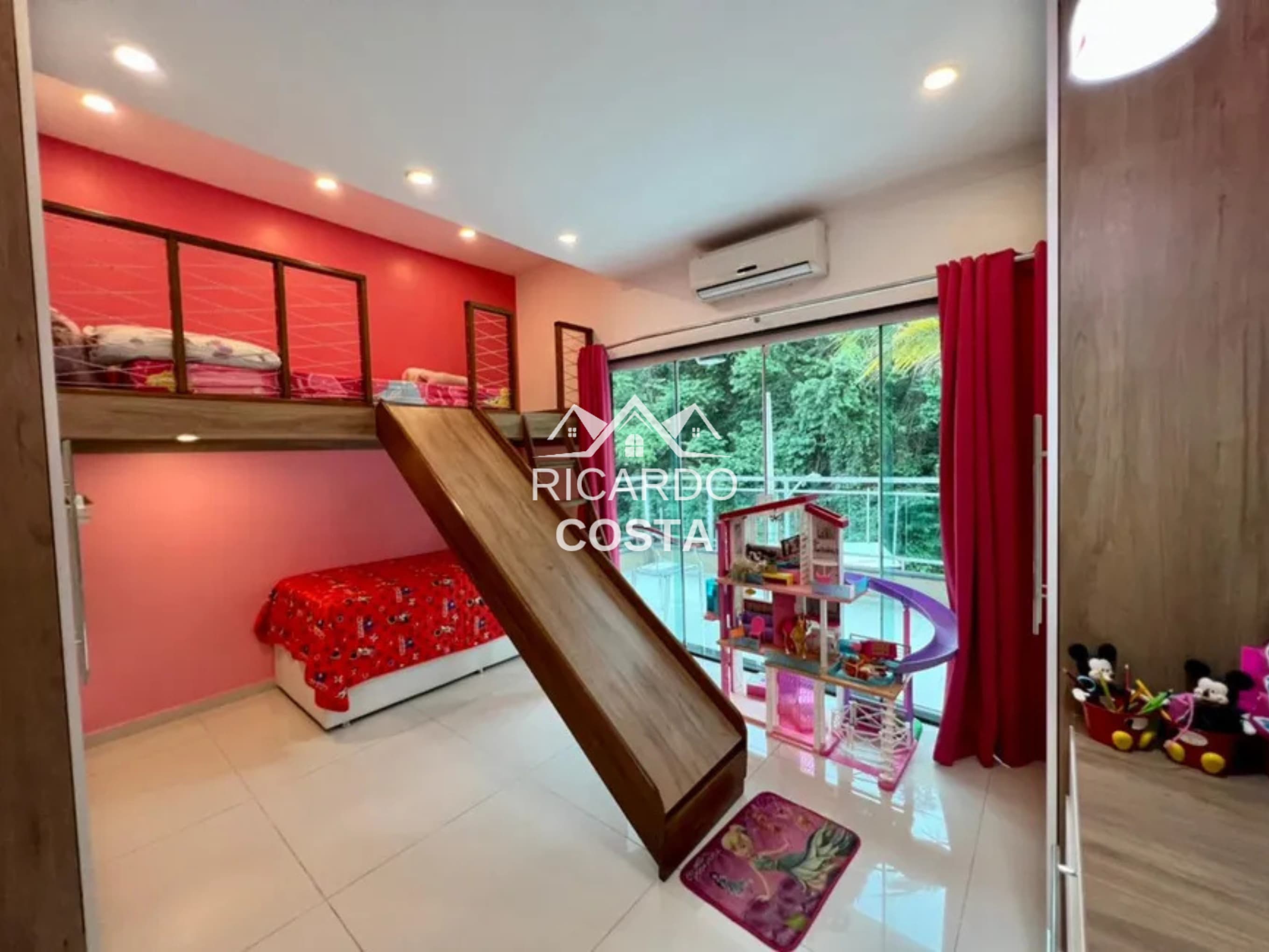Imagem Casa de Condomínio com 3 Quartos à Venda ou Locação, 310 m² em Jacarepaguá - Rio de Janeiro Imagem Casa de Condomínio com 3 Quartos à Venda ou Locação, 310 m² em Jacarepaguá - Rio de Janeiro