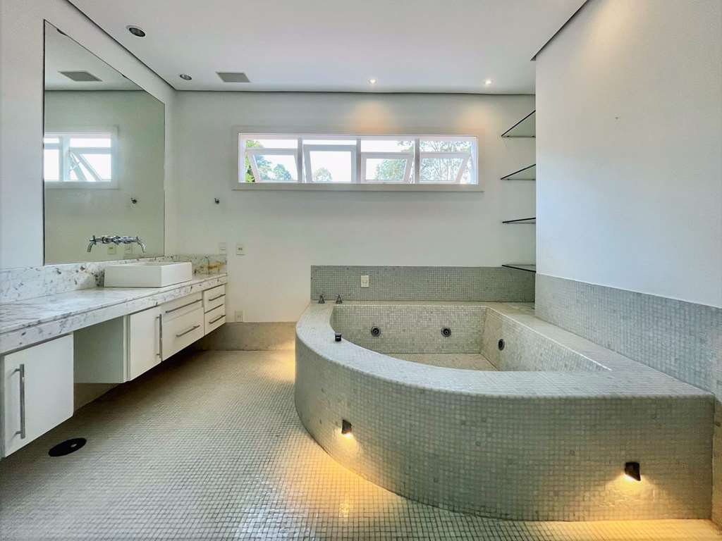 Imagem Casa com 6 Quartos à Venda ou Locação, 721 m²em Palos Verdes - Carapicuíba Imagem Casa com 6 Quartos à Venda ou Locação, 721 m²em Palos Verdes - Carapicuíba