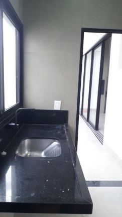 Imagem Casa com 3 Quartos à Venda, em Aclimação - Uberlândia Imagem Casa com 3 Quartos à Venda, em Aclimação - Uberlândia