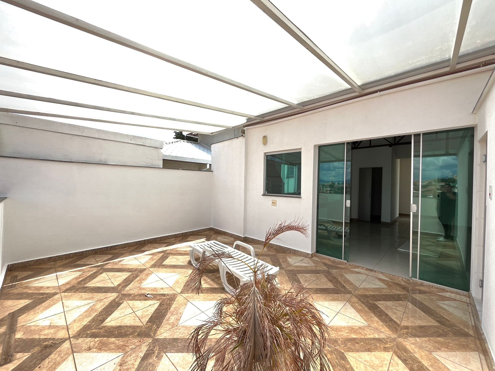 Imagem Casa com 4 Quartos à Venda, 220 m²em Rio Branco - Belo Horizonte Imagem Casa com 4 Quartos à Venda, 220 m²em Rio Branco - Belo Horizonte