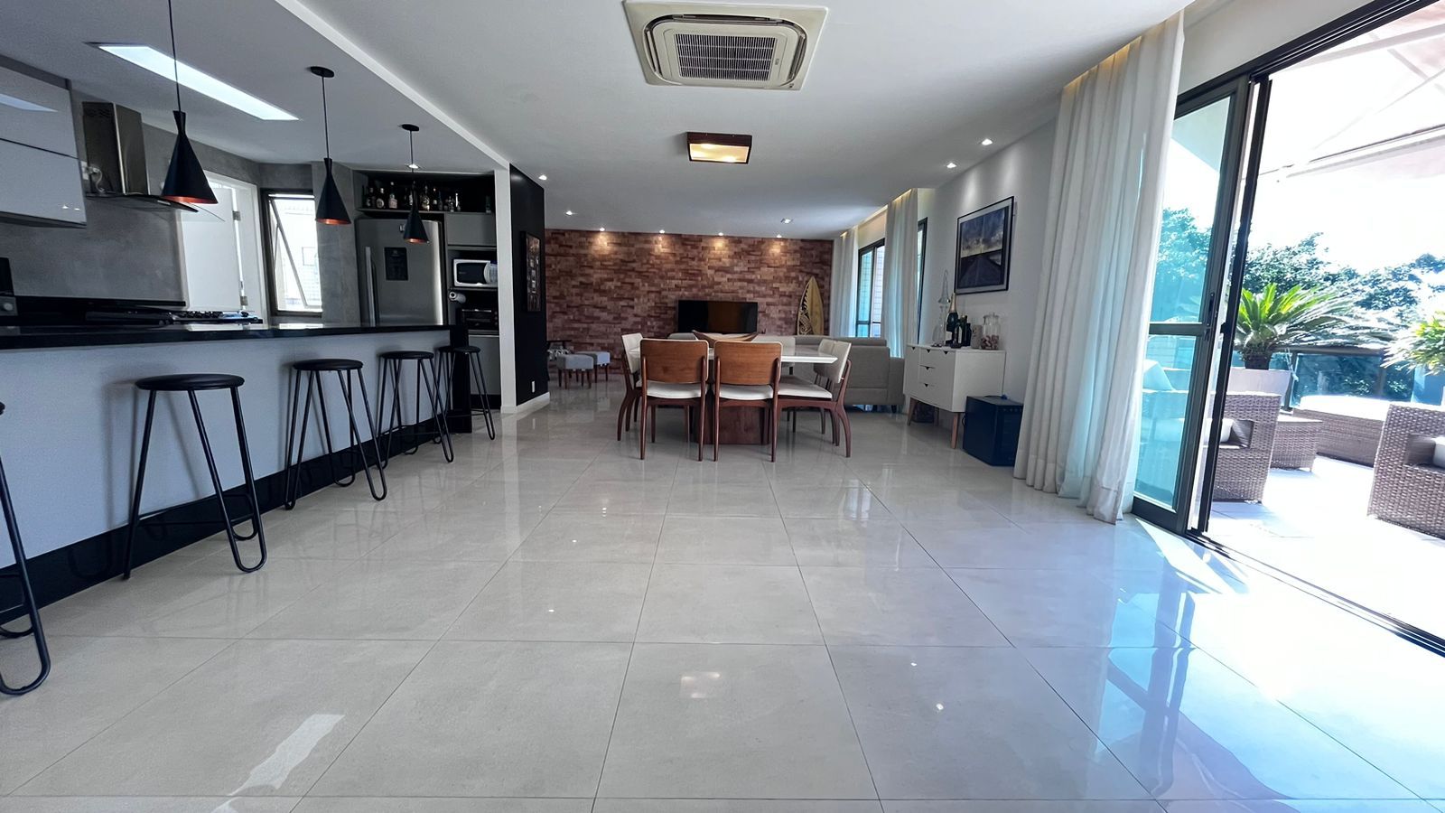 Imagem Cobertura com 3 Quartos à Venda, 263 m²em Recreio dos Bandeirantes - Rio de Janeiro