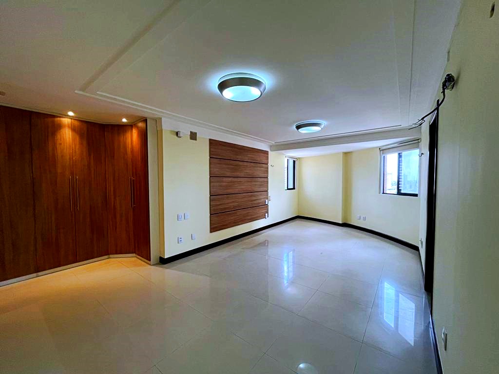 Imagem Apartamento com 4 Quartos à Venda, 266 m²em Nazaré - Belém