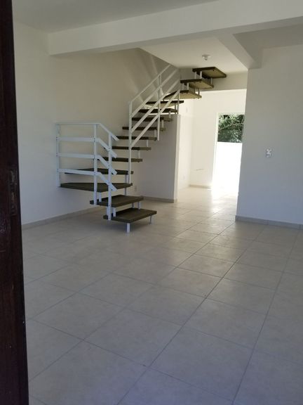 Imagem Sobrado com 2 Quartos à Venda, 82 m² em Ingleses - Florianópolis