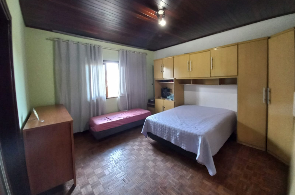 Imagem Casa com 3 Quartos à Venda, 265 m²em Oficinas - Ponta Grossa Imagem Casa com 3 Quartos à Venda, 265 m²em Oficinas - Ponta Grossa