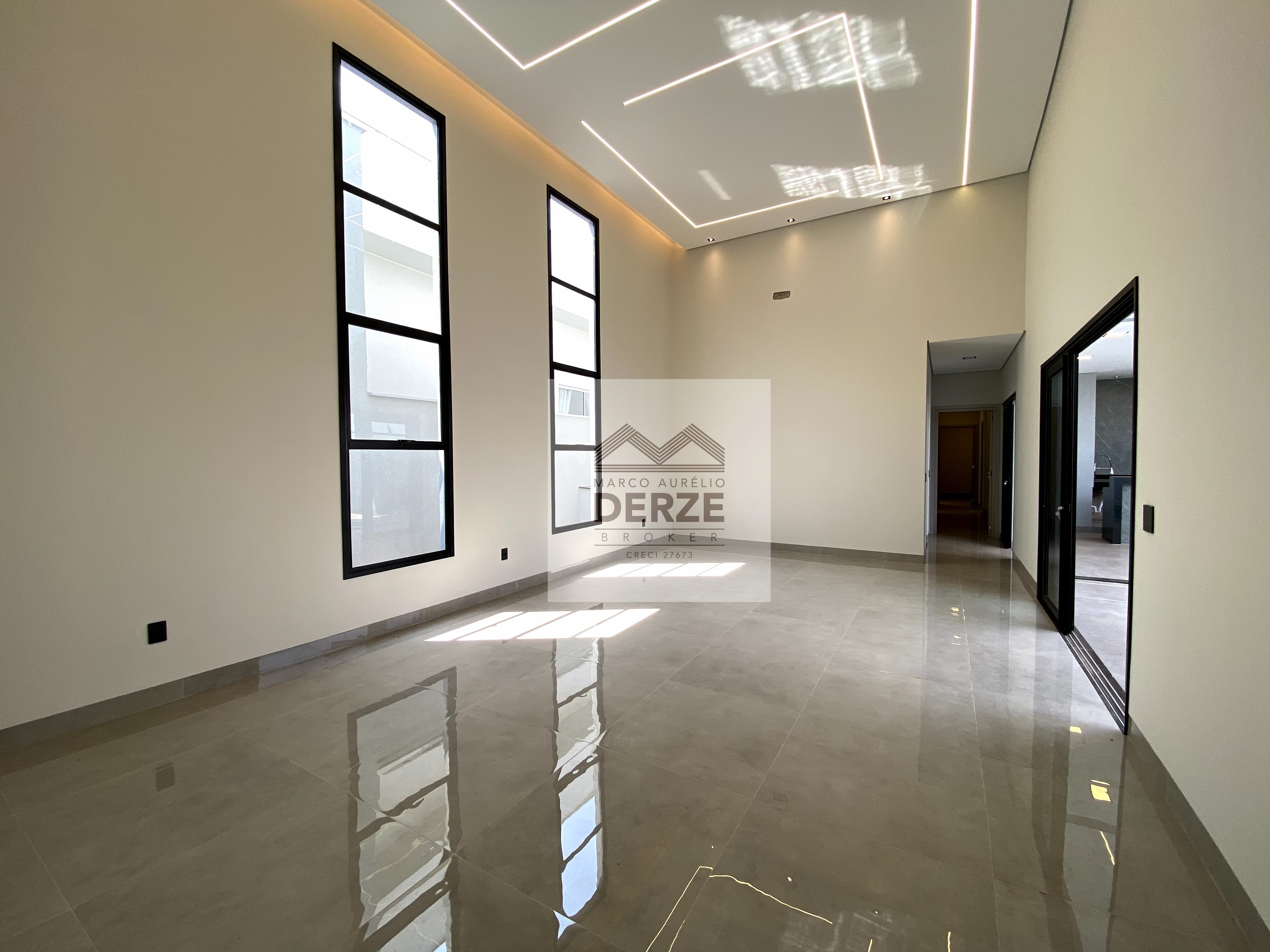 Imagem Casa com 3 Quartos à Venda, 256 m²em Jardim Botânico - Uberlândia Imagem Casa com 3 Quartos à Venda, 256 m²em Jardim Botânico - Uberlândia