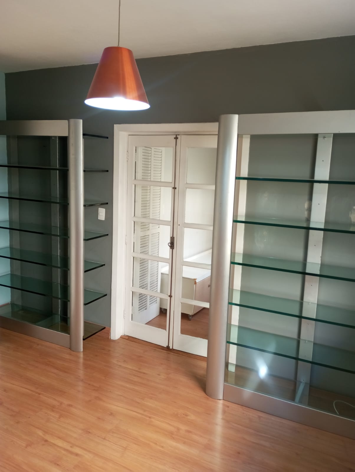 Imagem Sobrado com 3 Quartos para Alugar, 135 m²em Indianópolis - São Paulo
