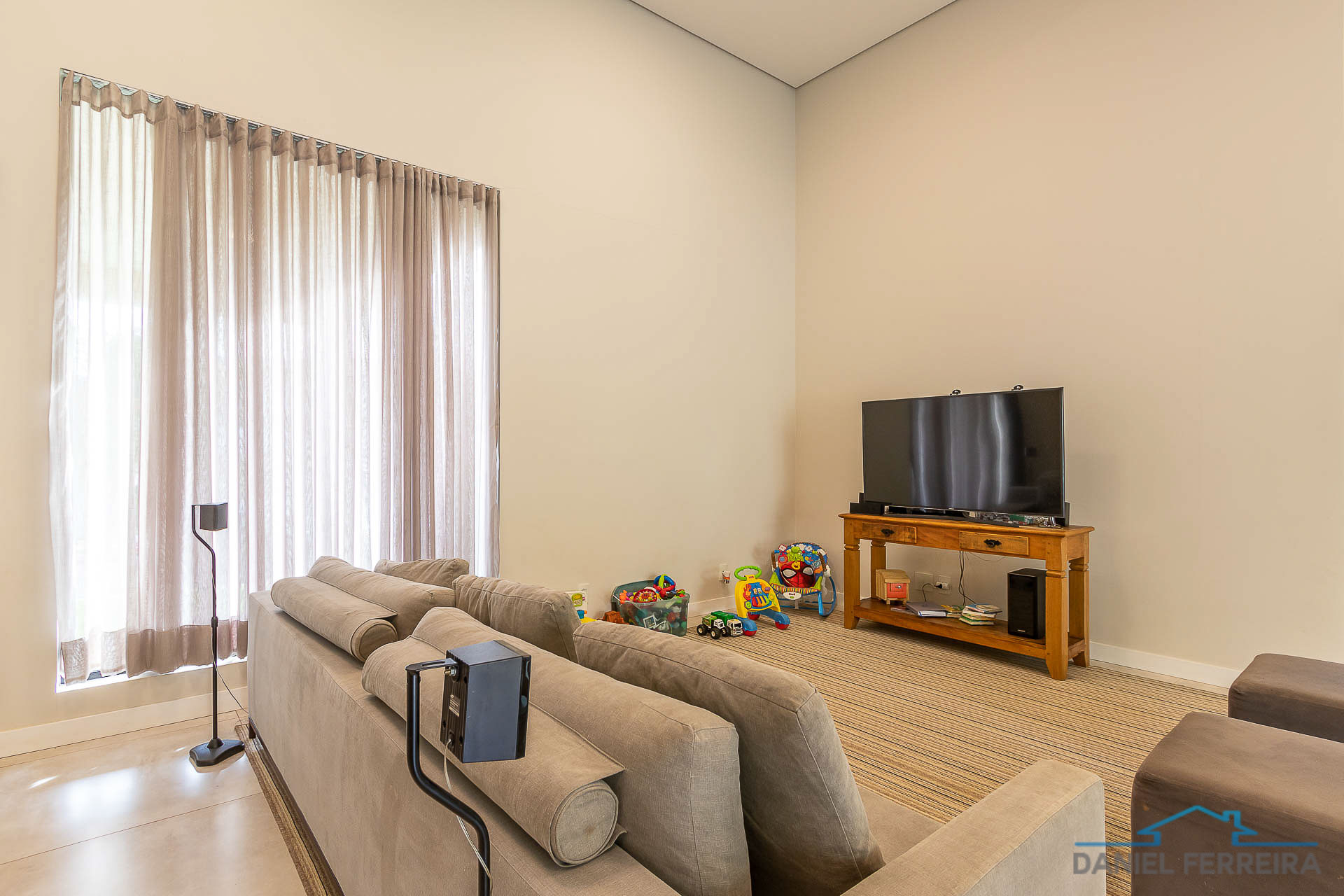 Imagem Casa de Condomínio com 3 Quartos à Venda, 240 m² em Setor Habitacional Tororó (Jardim Botânico) - Brasília Imagem Casa de Condomínio com 3 Quartos à Venda, 240 m² em Setor Habitacional Tororó (Jardim Botânico) - Brasília