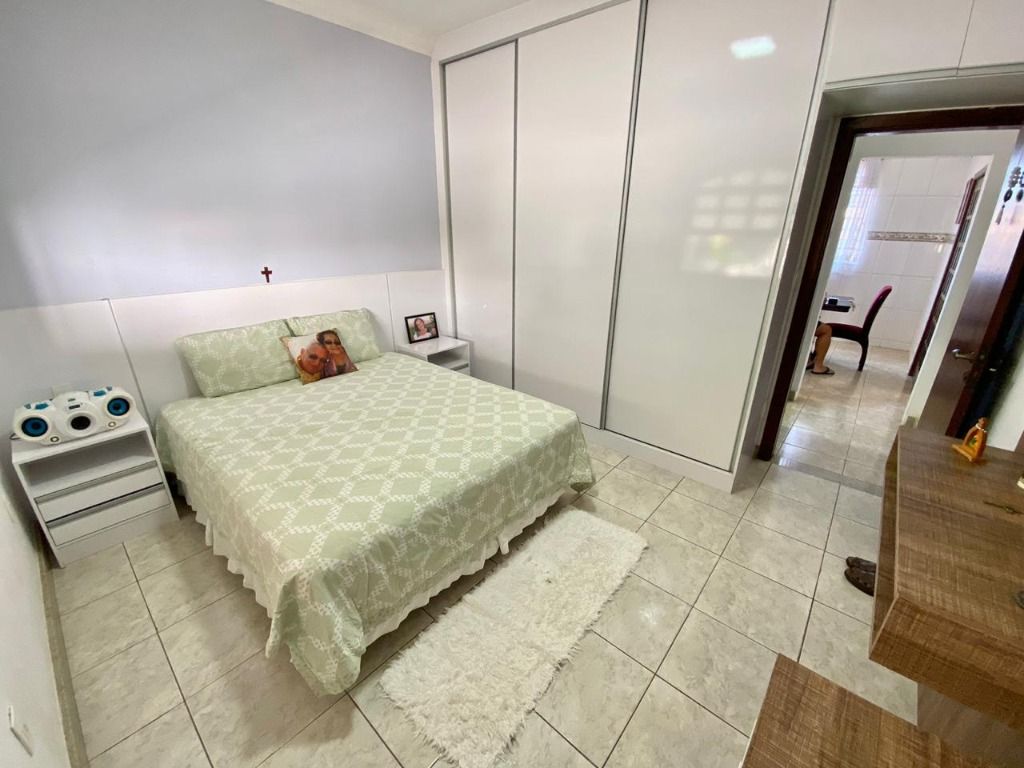 Imagem Casa com 3 Quartos à Venda, 250 m² em Santa Mônica - Belo Horizonte Imagem Casa com 3 Quartos à Venda, 250 m² em Santa Mônica - Belo Horizonte