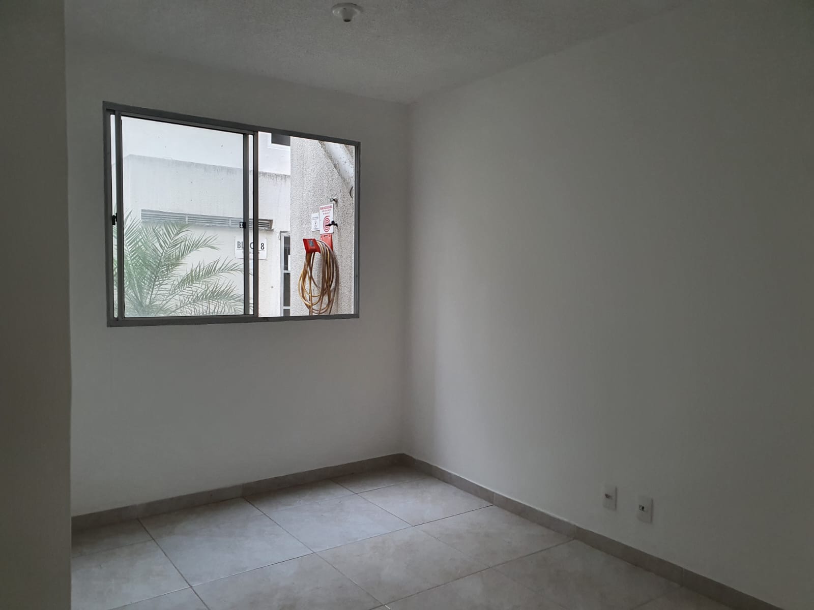 Imagem Apartamento com 2 Quartos para Alugar, 45 m²em Tomás Coelho - Rio de Janeiro