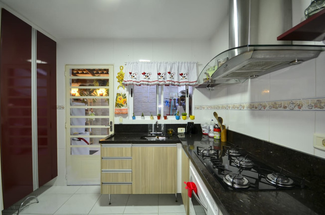 Imagem Sobrado com 3 Quartos à Venda, em Atuba - Curitiba Imagem Sobrado com 3 Quartos à Venda, em Atuba - Curitiba