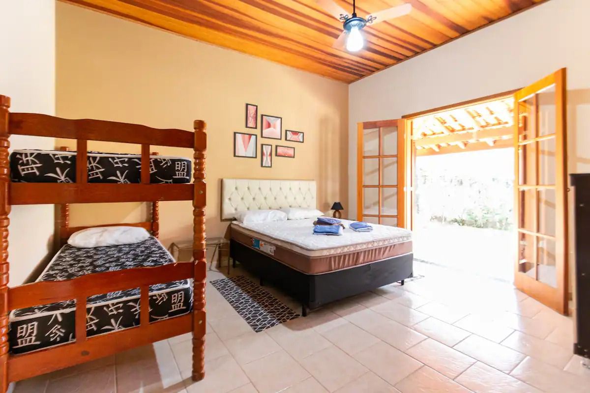 Imagem Casa de Condomínio com 4 Quartos à Venda, 335 m² em Cercadinho - Alambari