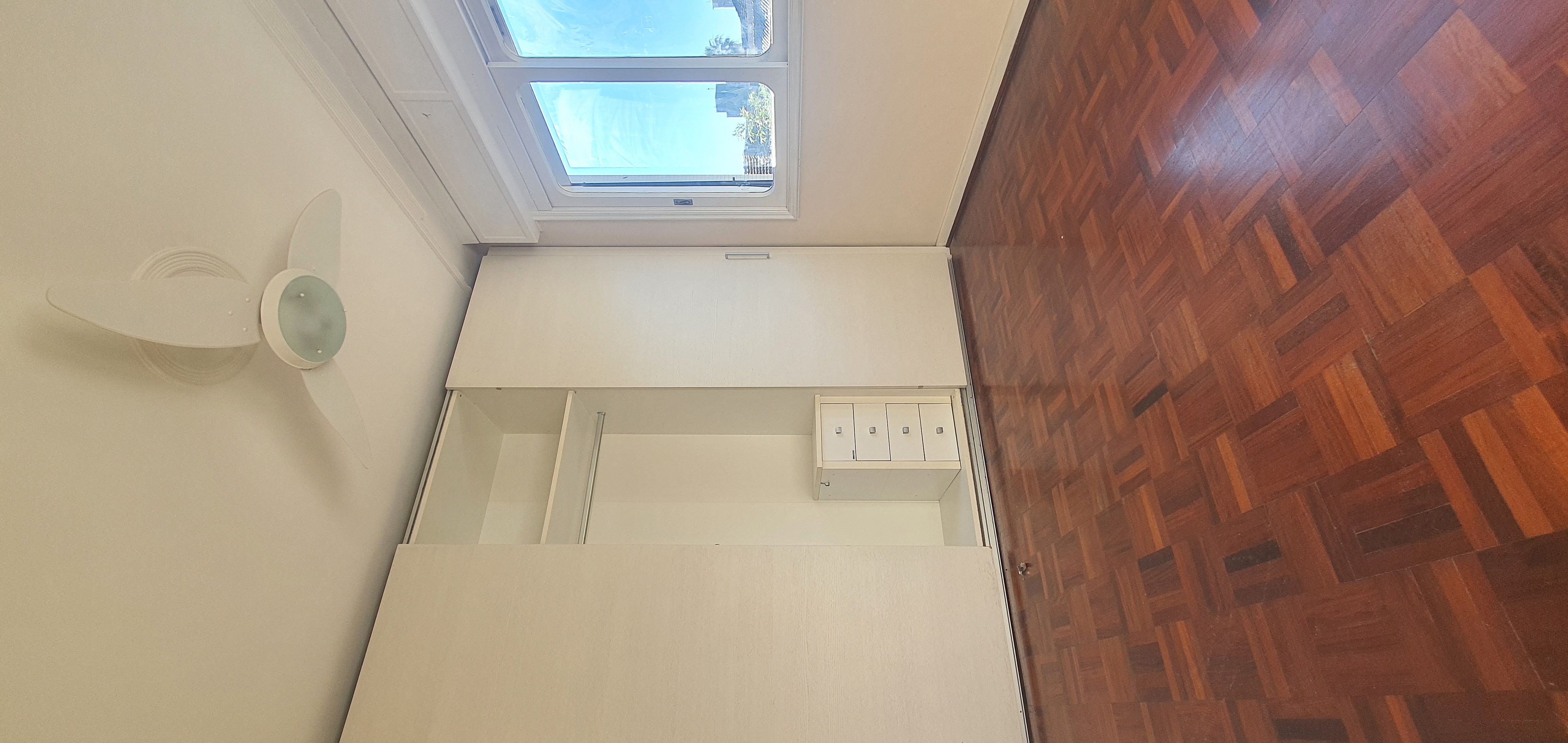 Imagem Apartamento com 2 Quartos à Venda, 90 m²em Menino Deus - Porto Alegre Imagem Apartamento com 2 Quartos à Venda, 90 m²em Menino Deus - Porto Alegre