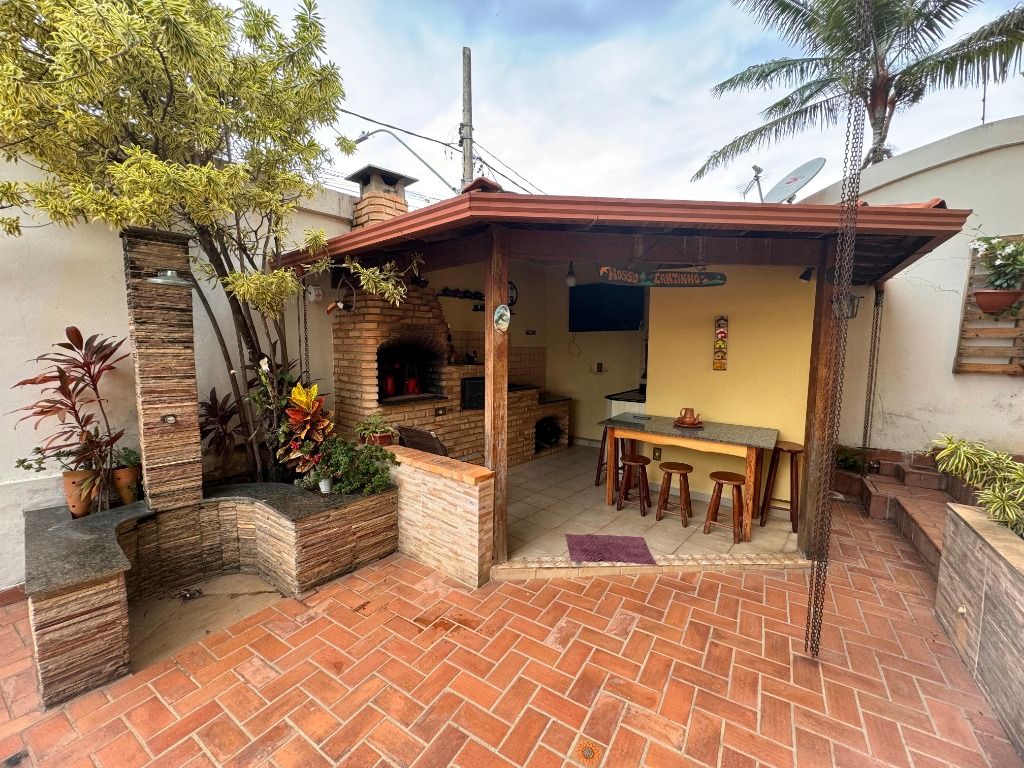 Imagem Casa com 4 Quartos à Venda, 249 m² em Tijuca - Contagem Imagem Casa com 4 Quartos à Venda, 249 m² em Tijuca - Contagem