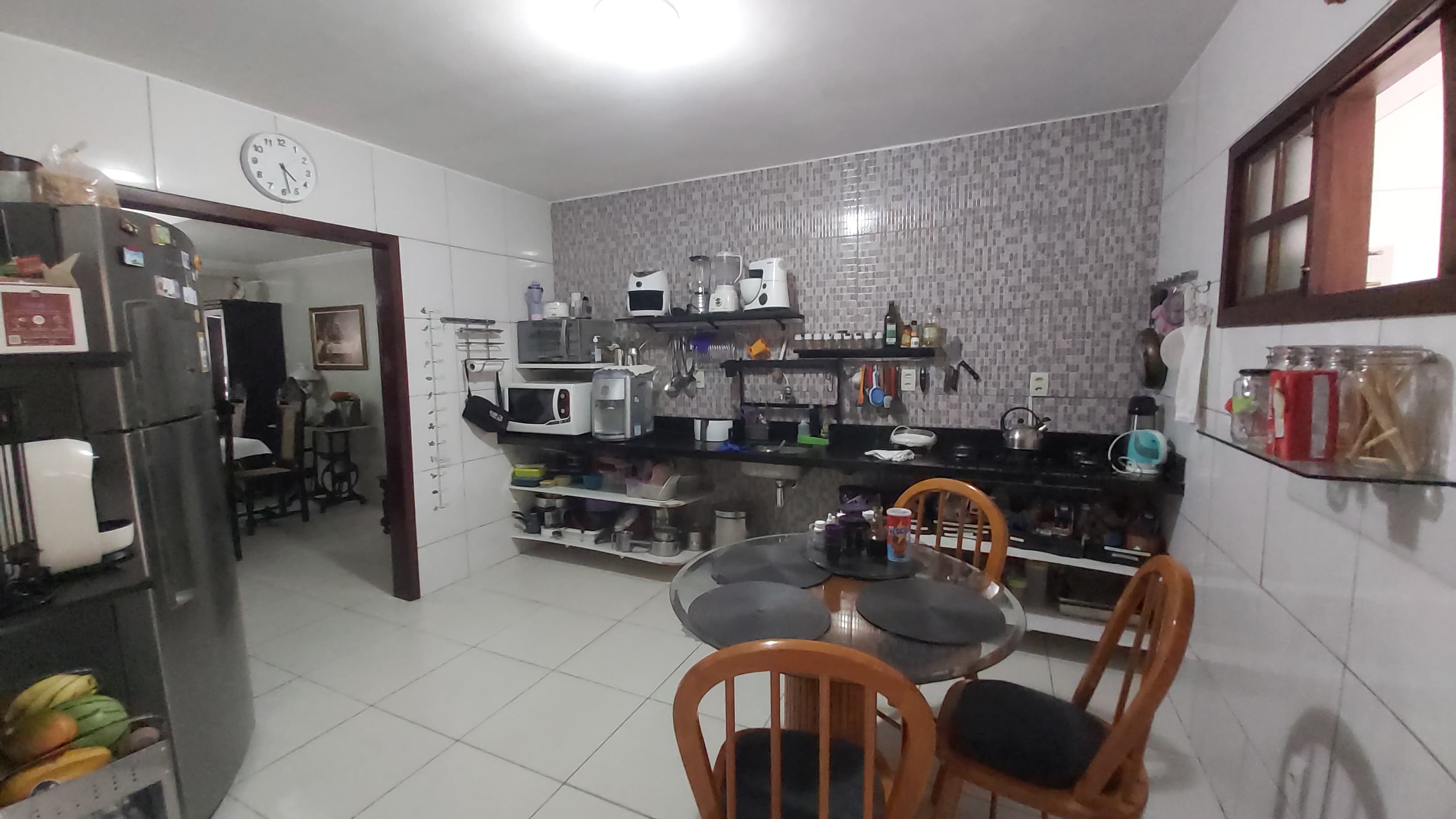 Imagem Casa com 3 Quartos à Venda, 180 m² em Cidade dos Funcionários - Fortaleza Imagem Casa com 3 Quartos à Venda, 180 m² em Cidade dos Funcionários - Fortaleza