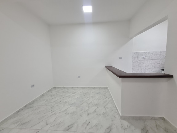 Kitnet com 1 Quarto à Venda, 30 m² em Guilhermina - Praia Grande