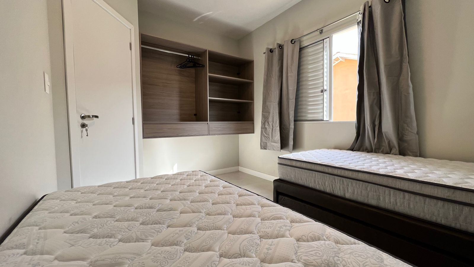 Imagem Casa de Condomínio com 2 Quartos para Alugar, 81 m²em São Lourenço - Bertioga Imagem Casa de Condomínio com 2 Quartos para Alugar, 81 m²em São Lourenço - Bertioga