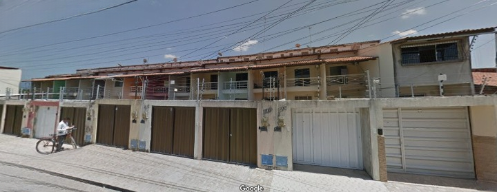 Casa com 3 Quartos à Venda, 150 m²em Siqueira - Fortaleza