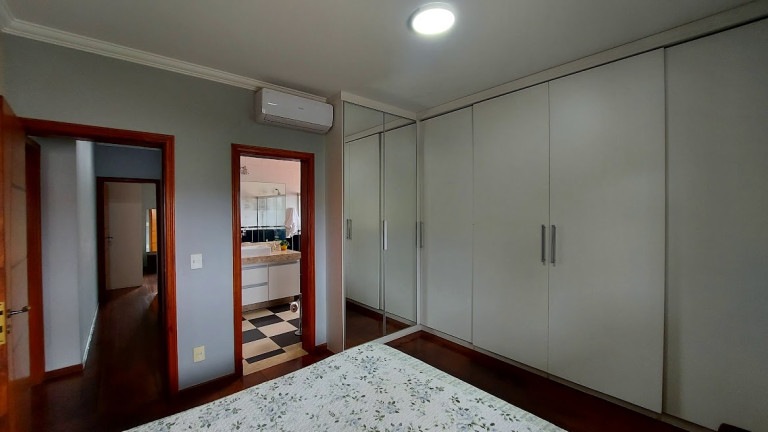 Imagem Sobrado com 3 Quartos à Venda, 460 m²em Parque das Indústrias (Nova Veneza) - Sumaré Imagem Sobrado com 3 Quartos à Venda, 460 m²em Parque das Indústrias (Nova Veneza) - Sumaré