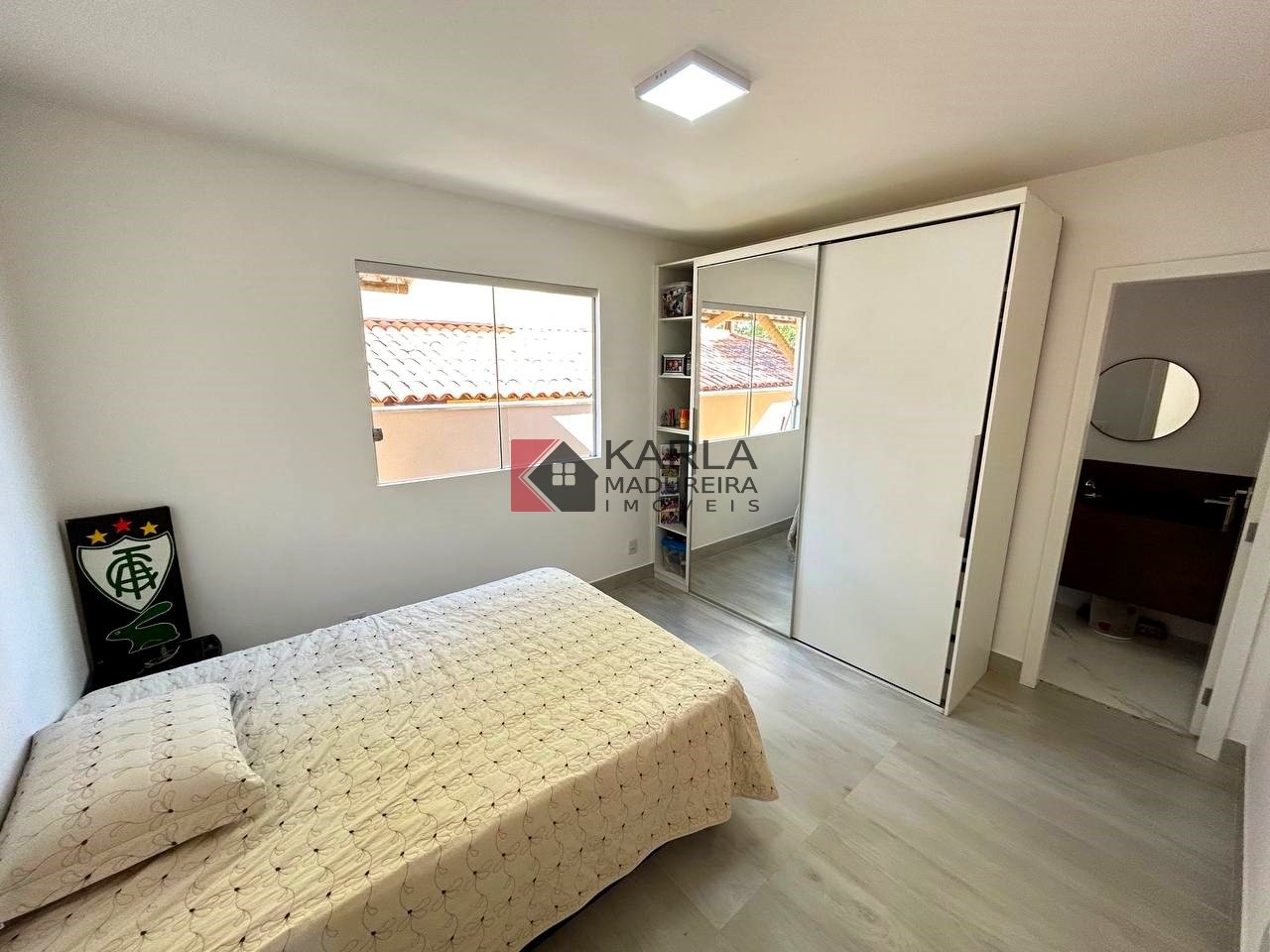 Imagem Casa de Condomínio com 4 Quartos à Venda, 183 m²em Estância das Petúnias - Lagoa Santa Imagem Casa de Condomínio com 4 Quartos à Venda, 183 m²em Estância das Petúnias - Lagoa Santa