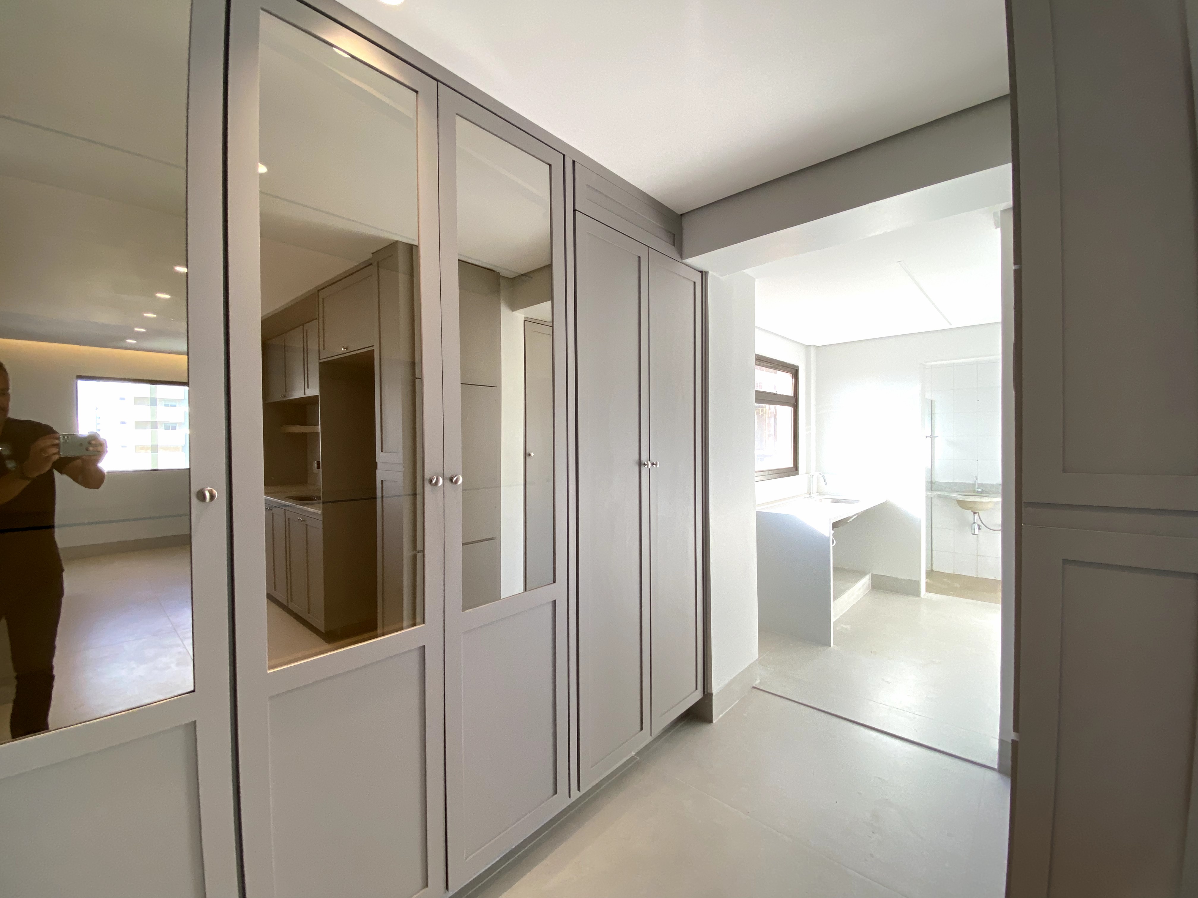 Imagem Apartamento com 4 Quartos à Venda, 216 m²em Martins - Uberlândia Imagem Apartamento com 4 Quartos à Venda, 216 m²em Martins - Uberlândia