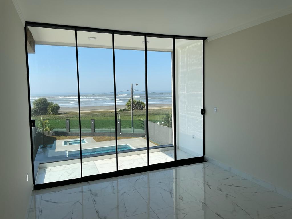 Imagem Casa de Condomínio com 4 Quartos à Venda, 250 m²em Condominio Belize - Itanhaém