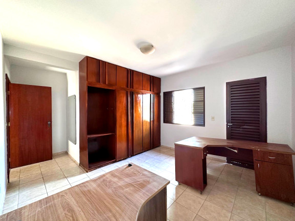 Imagem Sobrado com 4 Quartos à Venda, 188 m²em Jardim América - Goiânia