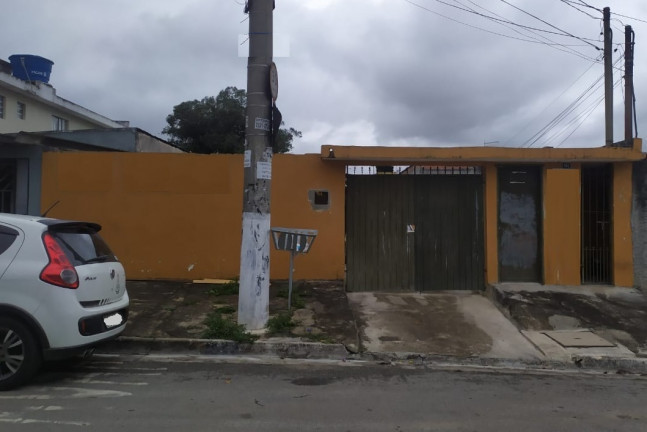 Casa com 3 Quartos à Venda,  em Parque Industrial Cumbica - Guarulhos