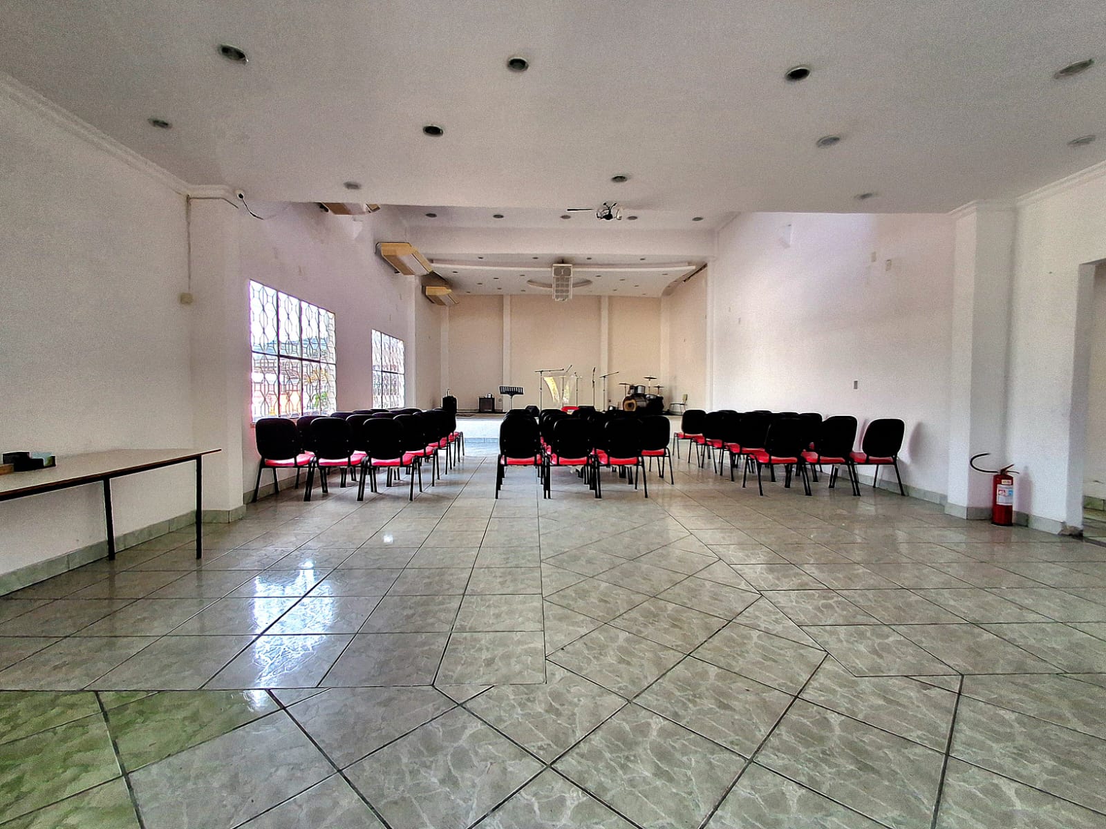 Imagem Galpão à Venda, 300 m²em Campo Grande - Rio de Janeiro