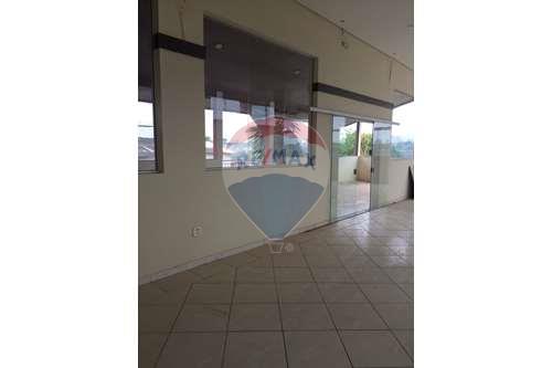 Imagem Galpão à Venda ou Locação, 296 m²em Bom Retiro - São José dos Campos Imagem Galpão à Venda ou Locação, 296 m²em Bom Retiro - São José dos Campos