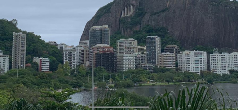 Imagem Apartamento com 2 Quartos à Venda, 92 m² em Copacabana - Rio de Janeiro