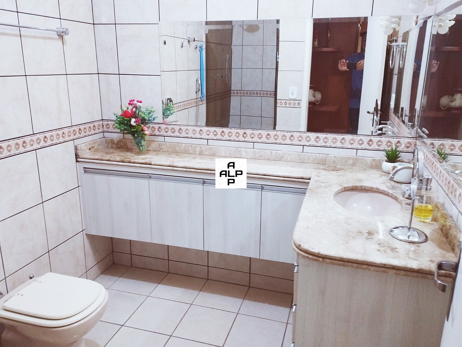 Imagem Casa com 5 Quartos à Venda, 210 m²em Taguatinga Norte (Taguatinga) - Brasília Imagem Casa com 5 Quartos à Venda, 210 m²em Taguatinga Norte (Taguatinga) - Brasília