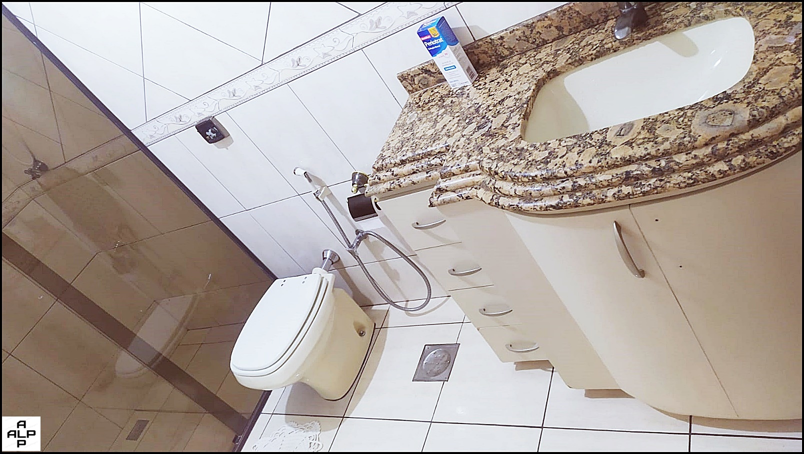 Imagem Sobrado com 4 Quartos à Venda, 250 m²em Taguatinga Sul (Taguatinga) - Brasília