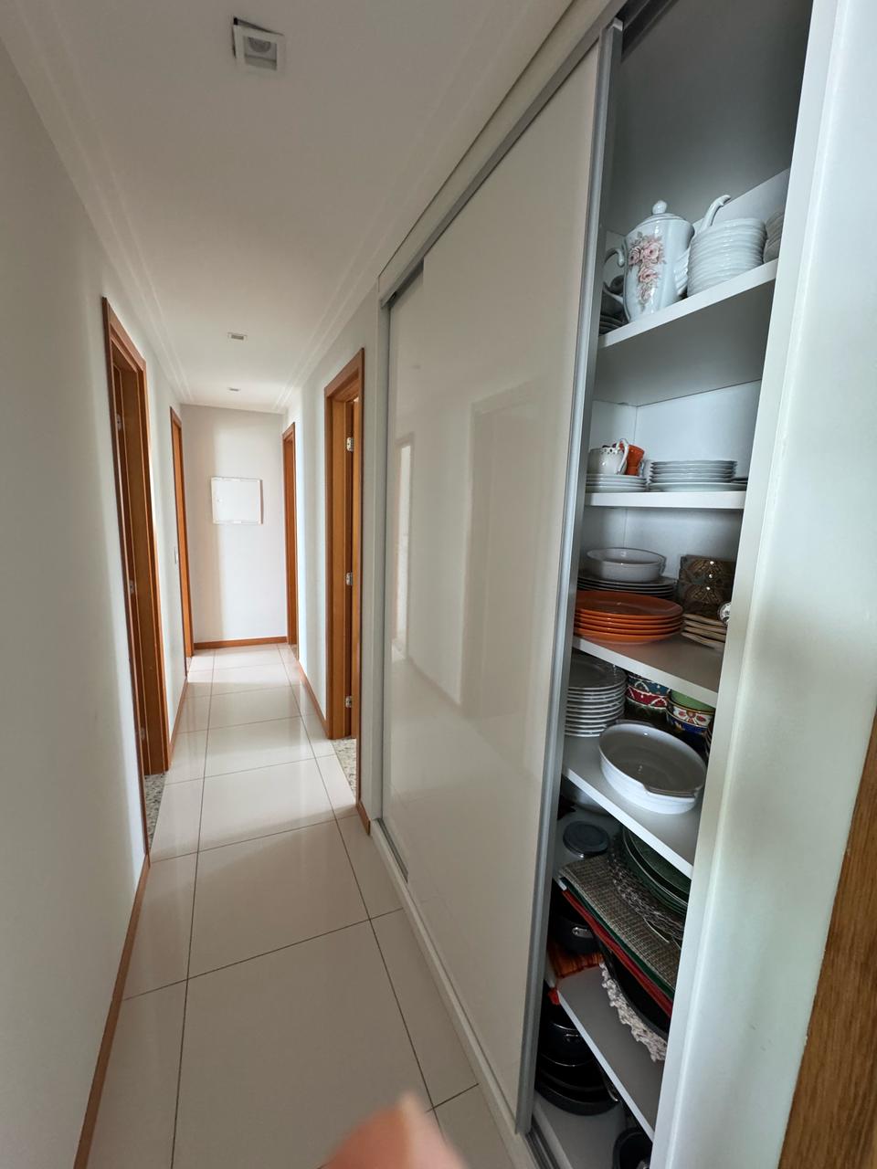 Imagem Apartamento com 4 Quartos à Venda, 200 m² em Pituaçu - Salvador Imagem Apartamento com 4 Quartos à Venda, 200 m² em Pituaçu - Salvador