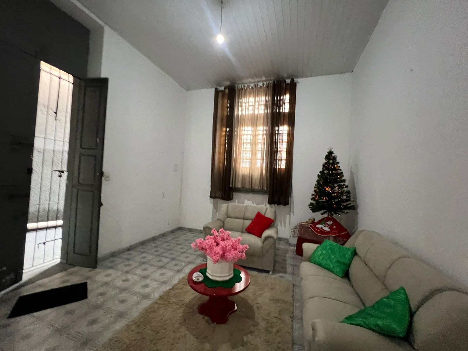 Imagem Casa com 8 Quartos à Venda, 420 m²em Batista Campos - Belém Imagem Casa com 8 Quartos à Venda, 420 m²em Batista Campos - Belém