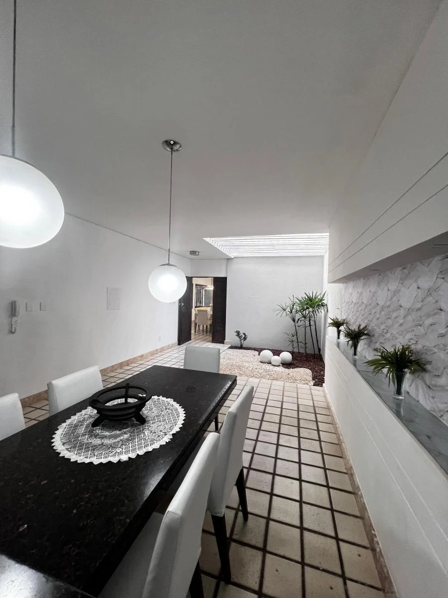 Imagem Casa com 3 Quartos à Venda, 391 m²em Capim Macio - Natal Imagem Casa com 3 Quartos à Venda, 391 m²em Capim Macio - Natal