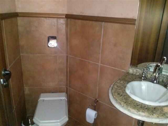 Imagem Casa com 3 Quartos à Venda, 250 m² em Primeira Linha - Criciúma Imagem Casa com 3 Quartos à Venda, 250 m² em Primeira Linha - Criciúma