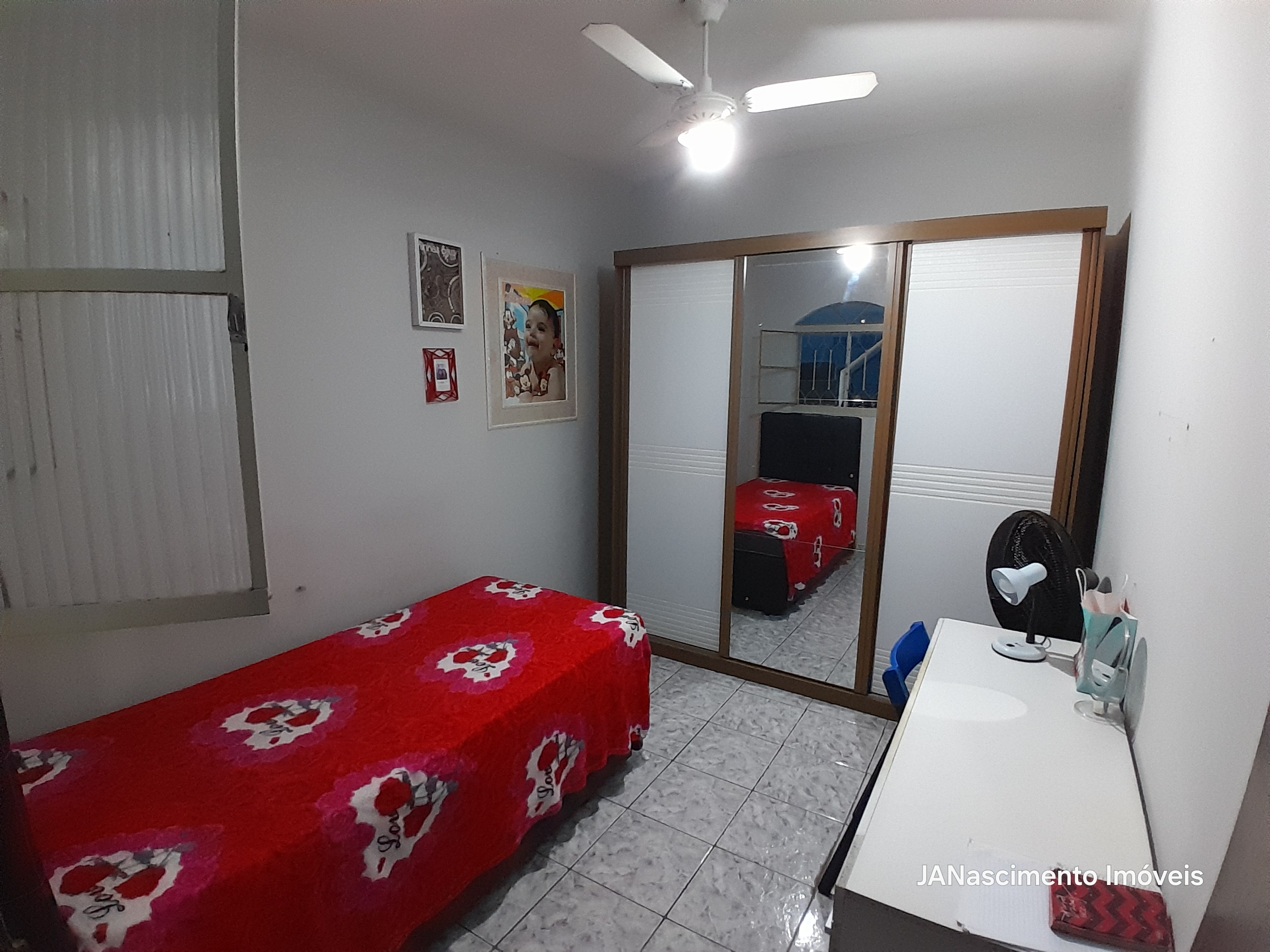 Imagem Casa com 2 Quartos à Venda, 150 m² em Bangu - Rio de Janeiro Imagem Casa com 2 Quartos à Venda, 150 m² em Bangu - Rio de Janeiro