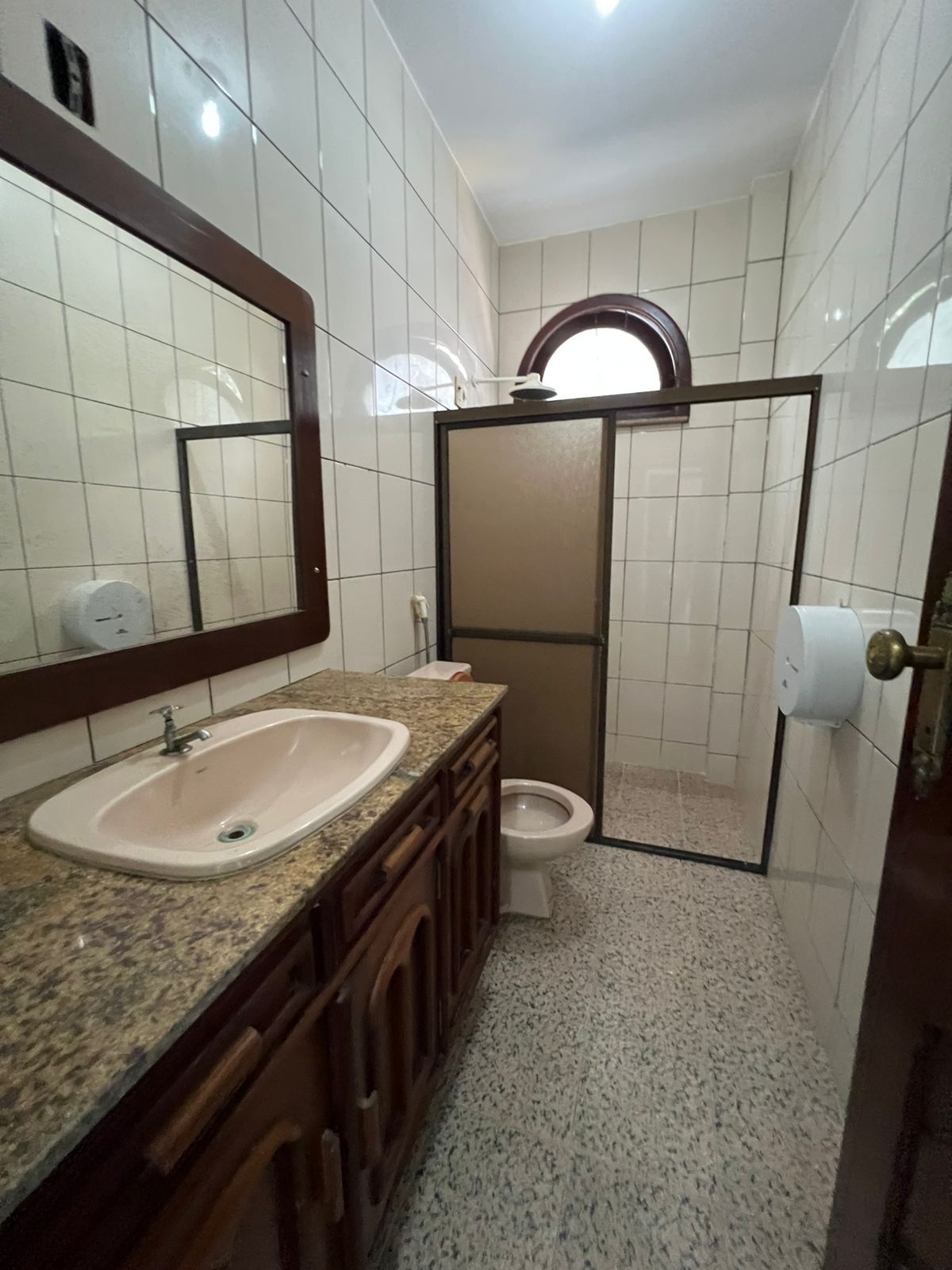 Imagem Casa com 4 Quartos para Alugar, 1 m² em Umarizal - Belém Imagem Casa com 4 Quartos para Alugar, 1 m² em Umarizal - Belém