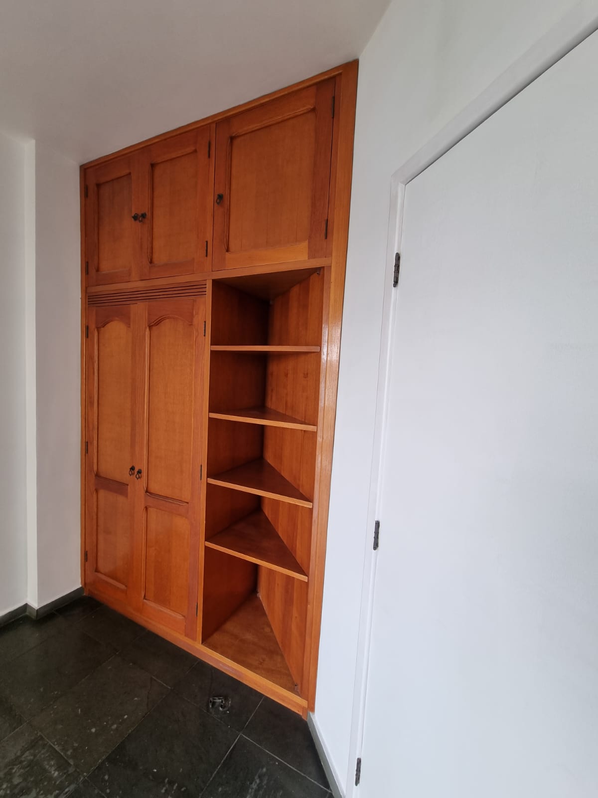 Imagem Apartamento com 3 Quartos à Venda, 100 m²em Braga - Cabo Frio