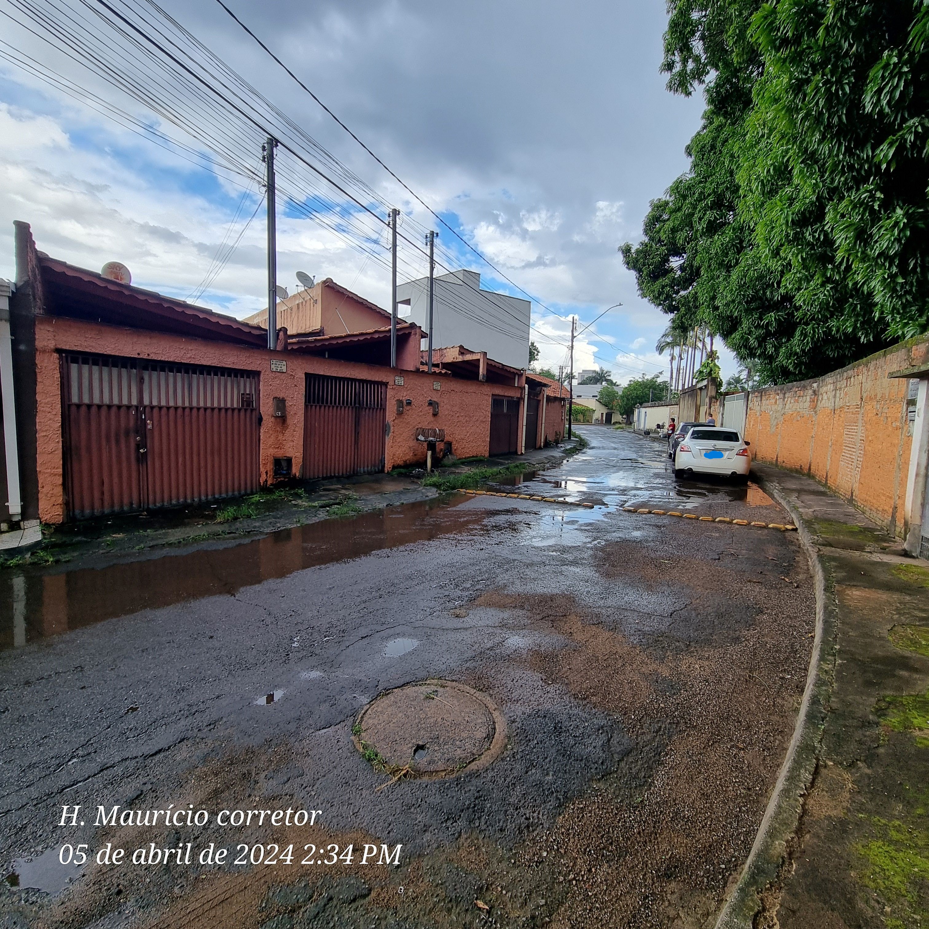 Imagem Casa com 10 Quartos à Venda, 268 m²em Setor São José - Goiânia Imagem Casa com 10 Quartos à Venda, 268 m²em Setor São José - Goiânia