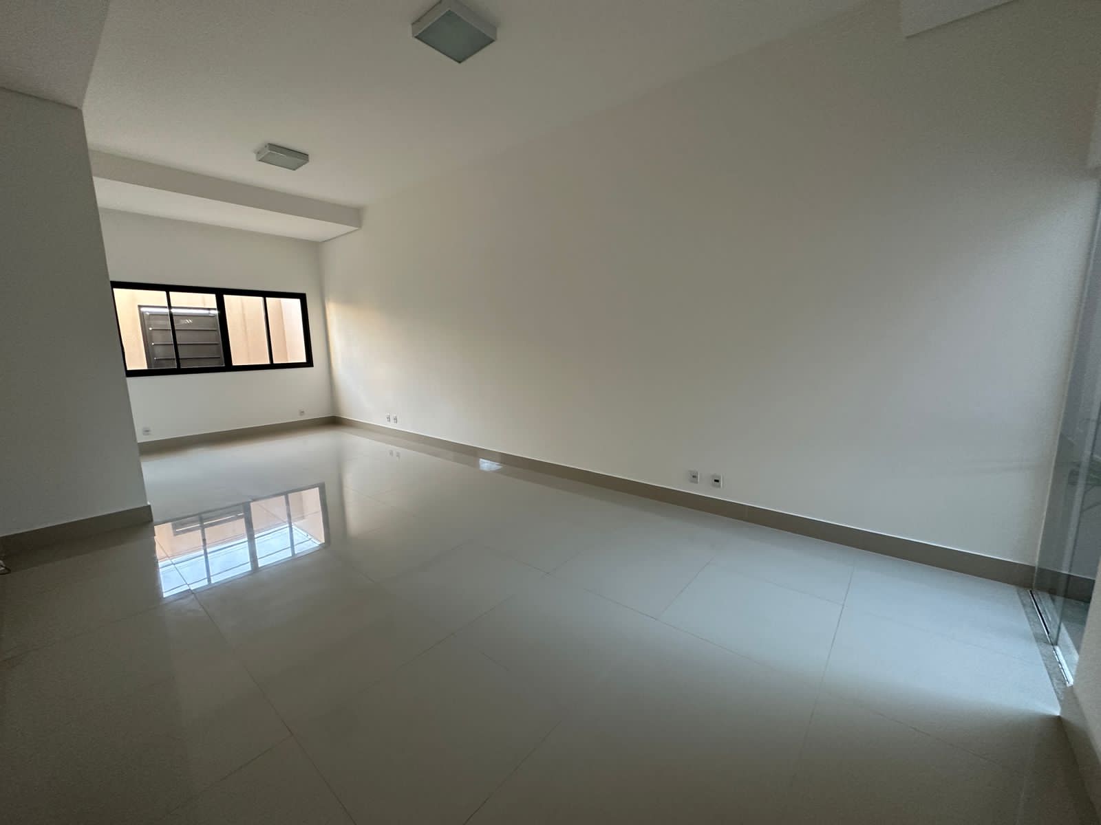 Imagem Casa com 3 Quartos à Venda, 150 m²em Alto Umuarama - Uberlândia Imagem Casa com 3 Quartos à Venda, 150 m²em Alto Umuarama - Uberlândia