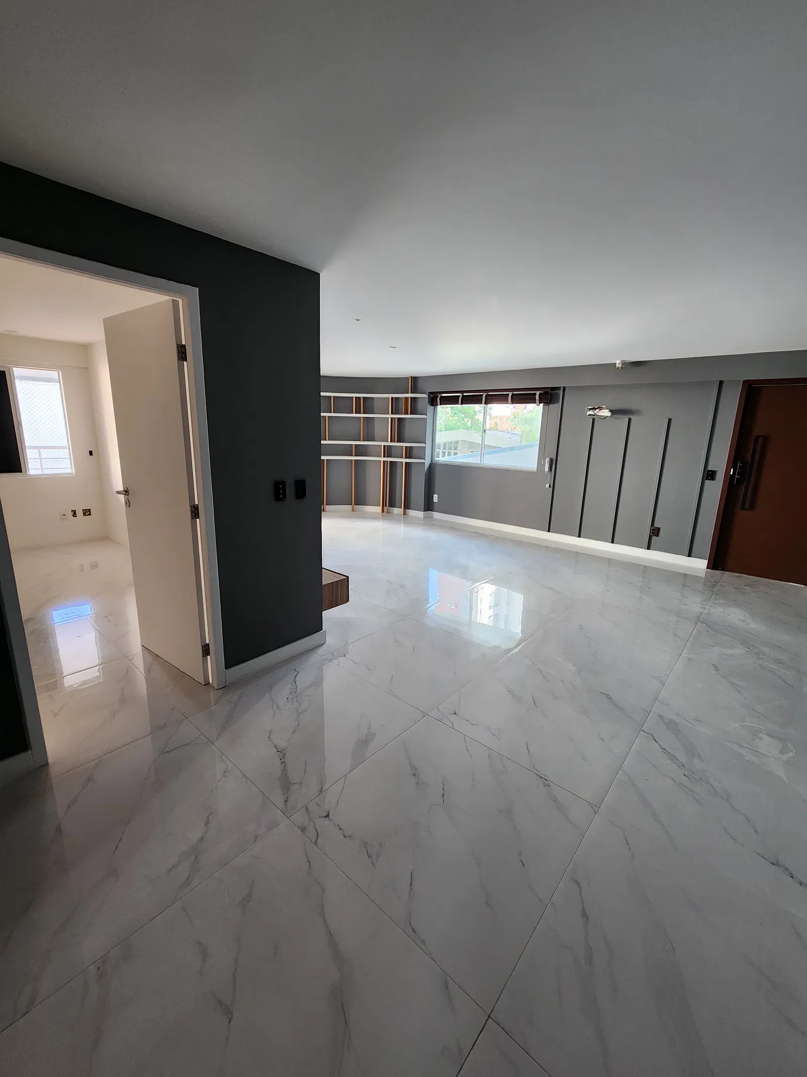 Imagem Apartamento com 3 Quartos à Venda, 220 m²em Meireles - Fortaleza