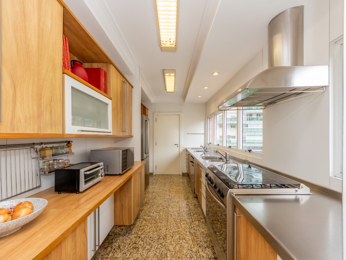 Imagem Apartamento com 3 Quartos à Venda, 243 m² em Vila Uberabinha - São Paulo
